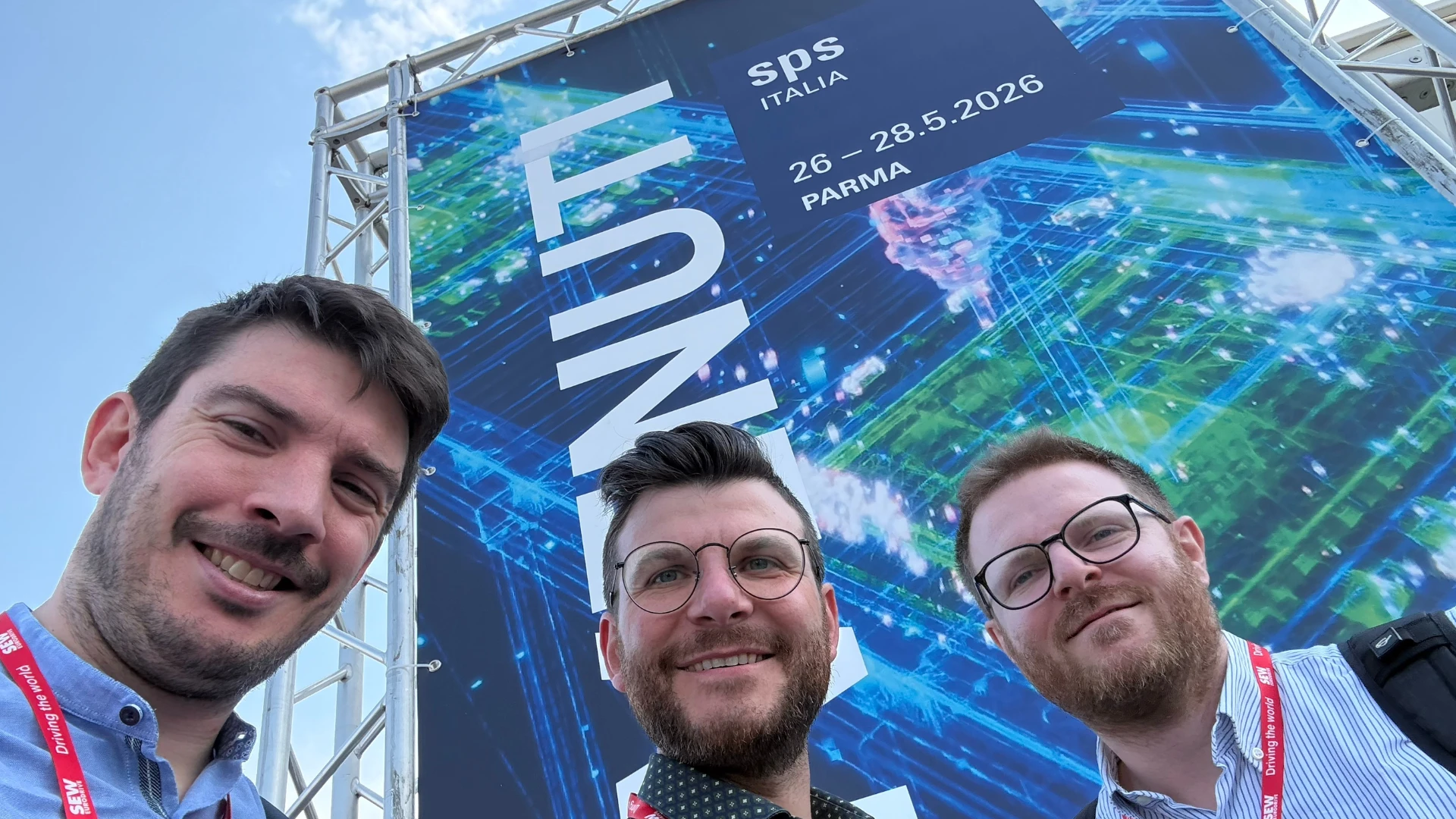 Fabio Flavio e Riccardo a SPS Parma 2026 a parlare di connective app e app per aziende